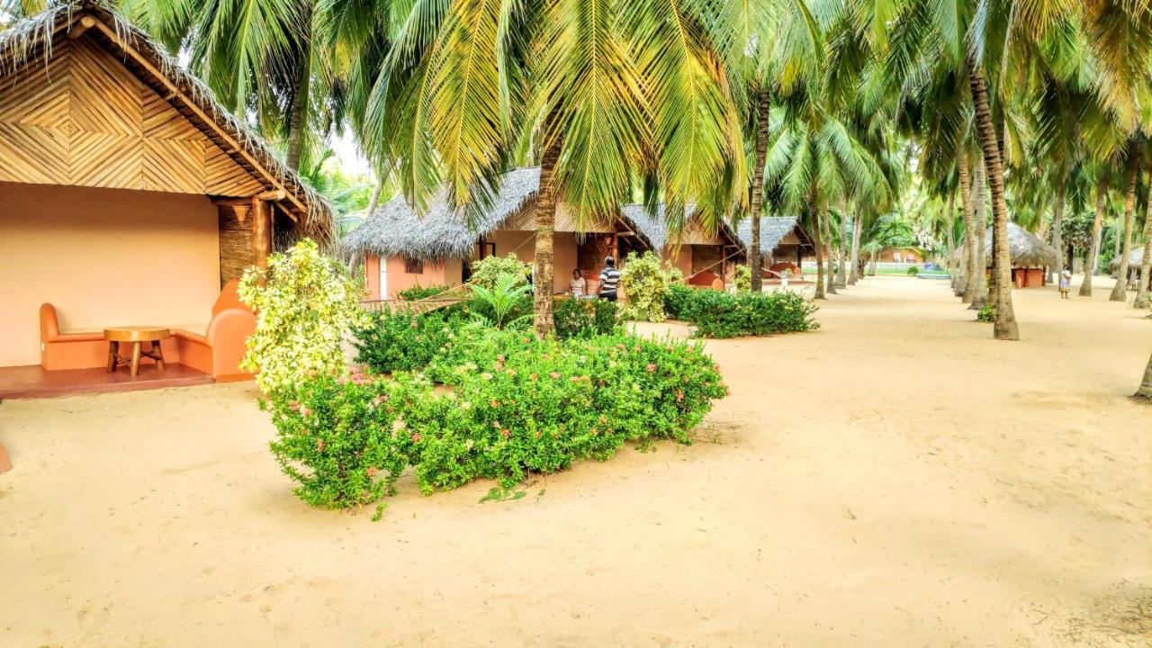 Roshanne Beach Resort Kalpitiya Exterior foto